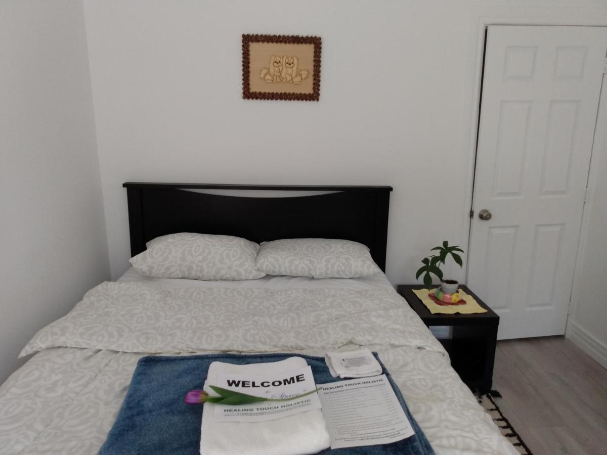 Healing Touch Holistic Living Space 阿默斯特 外观 照片
