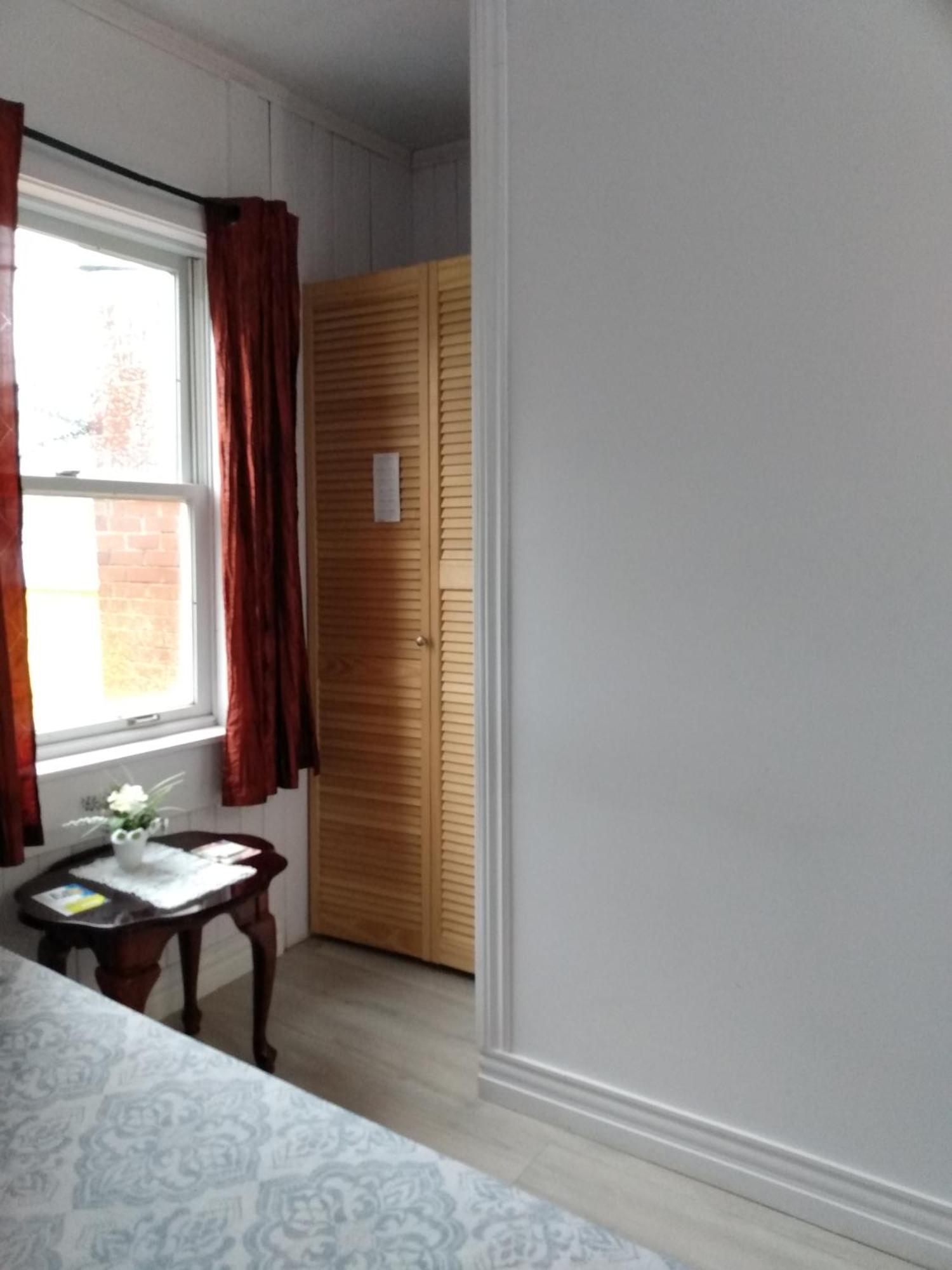 Healing Touch Holistic Living Space 阿默斯特 外观 照片